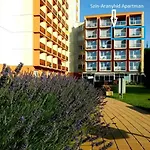 Szin-aranyhid Apartment *